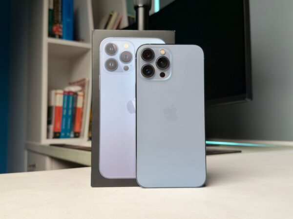 iPhone 13 Pro Max (USA) - Image 2