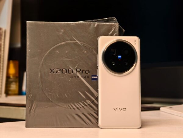 Vivo X200 Ultra (Chinese)
