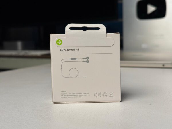 Apple USB-C EarPods - Image 2