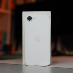 iPhone 16e (Australia)