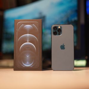 iPhone 12 Pro (Canada)