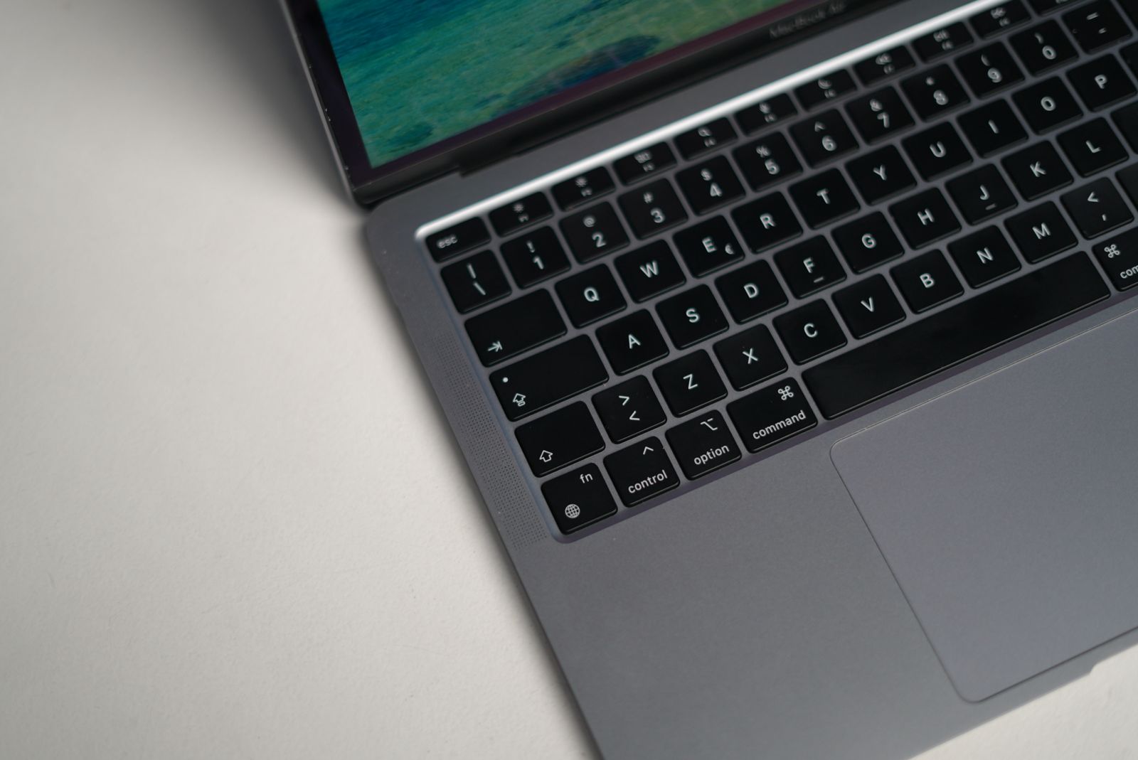 Macbook Air 13.3” M1 Chip BH 88% - Image 8