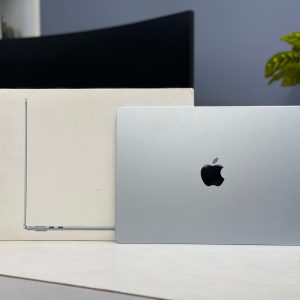 Macbook Air M4 Chip (16/256)