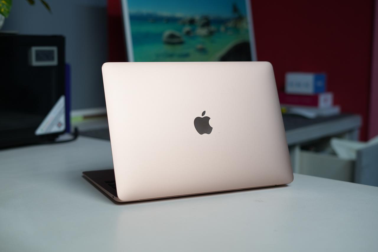 Macbook Air 13.3” M1 Chip BH 90 %