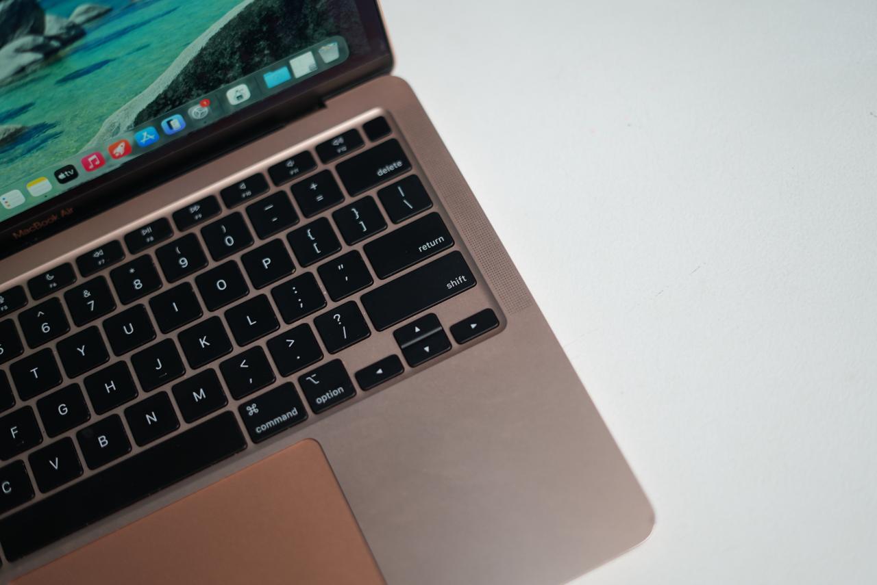 Macbook Air 13.3” M1 Chip BH 90 % - Image 7