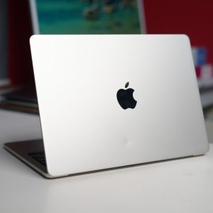 Macbook Air 13.3” M2 Chip BH 90 %