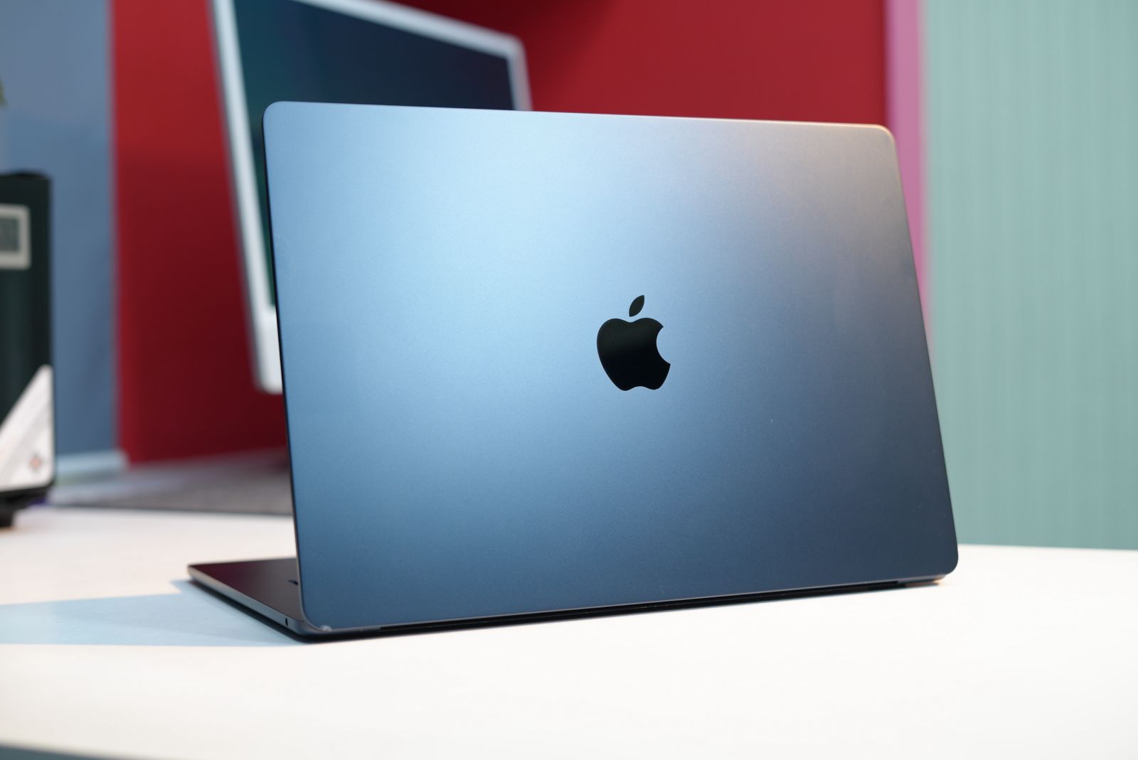Macbook Air 15” M2 Chip BH 98%