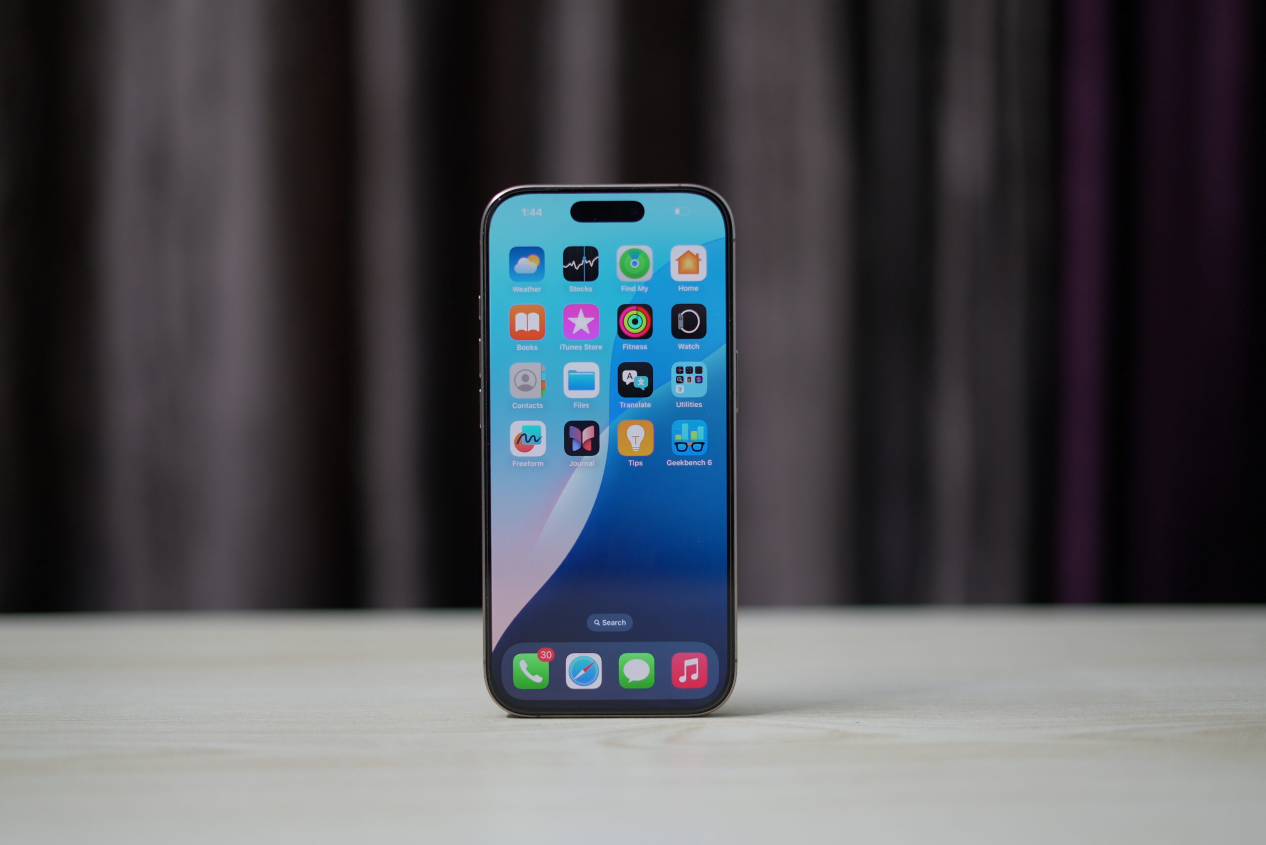 iPhone 16 Pro Health 98% - Image 4
