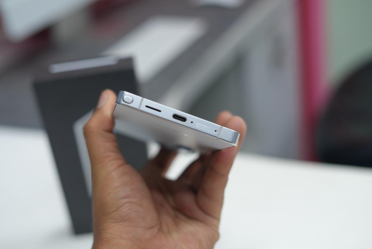 Samsung S25 Ultra (White Titanium) - Image 8