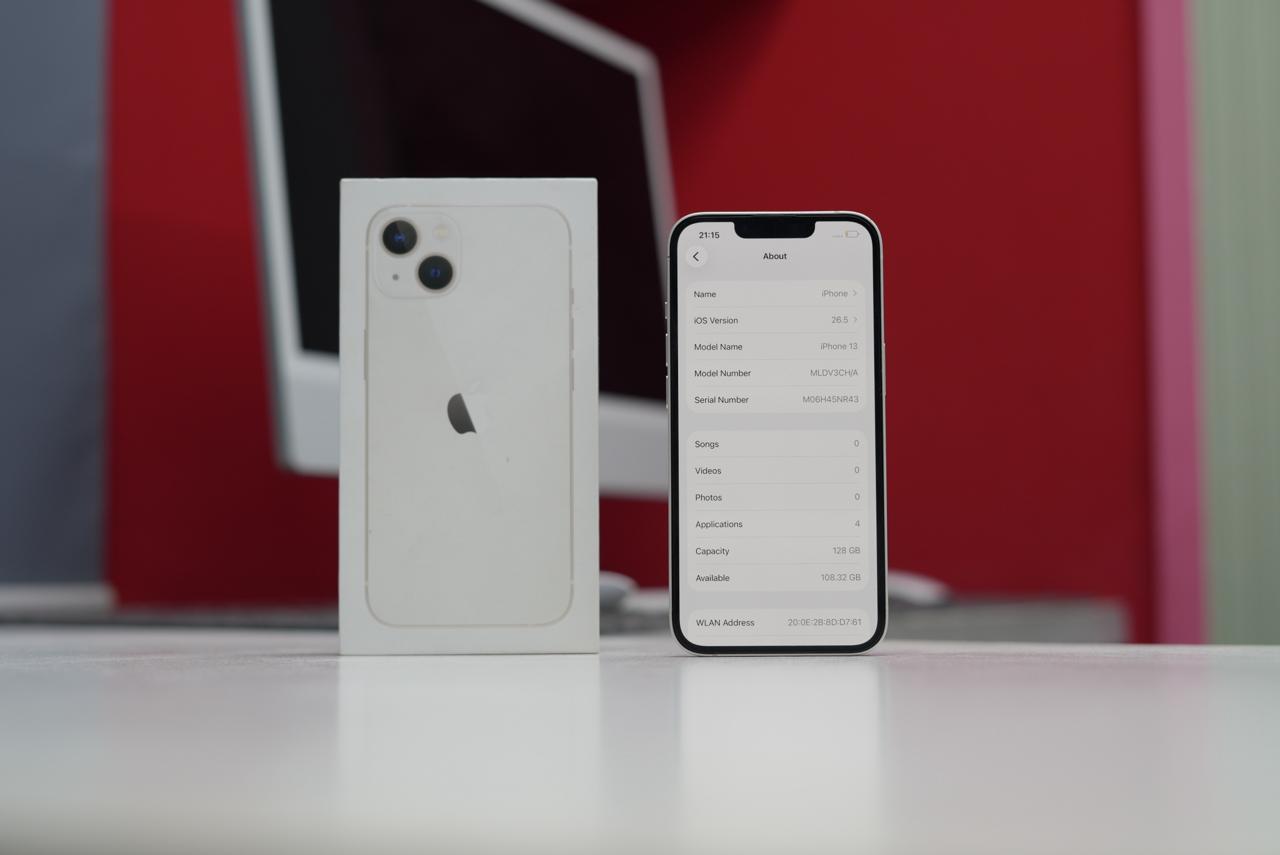 iPhone 13 (White) - Image 3