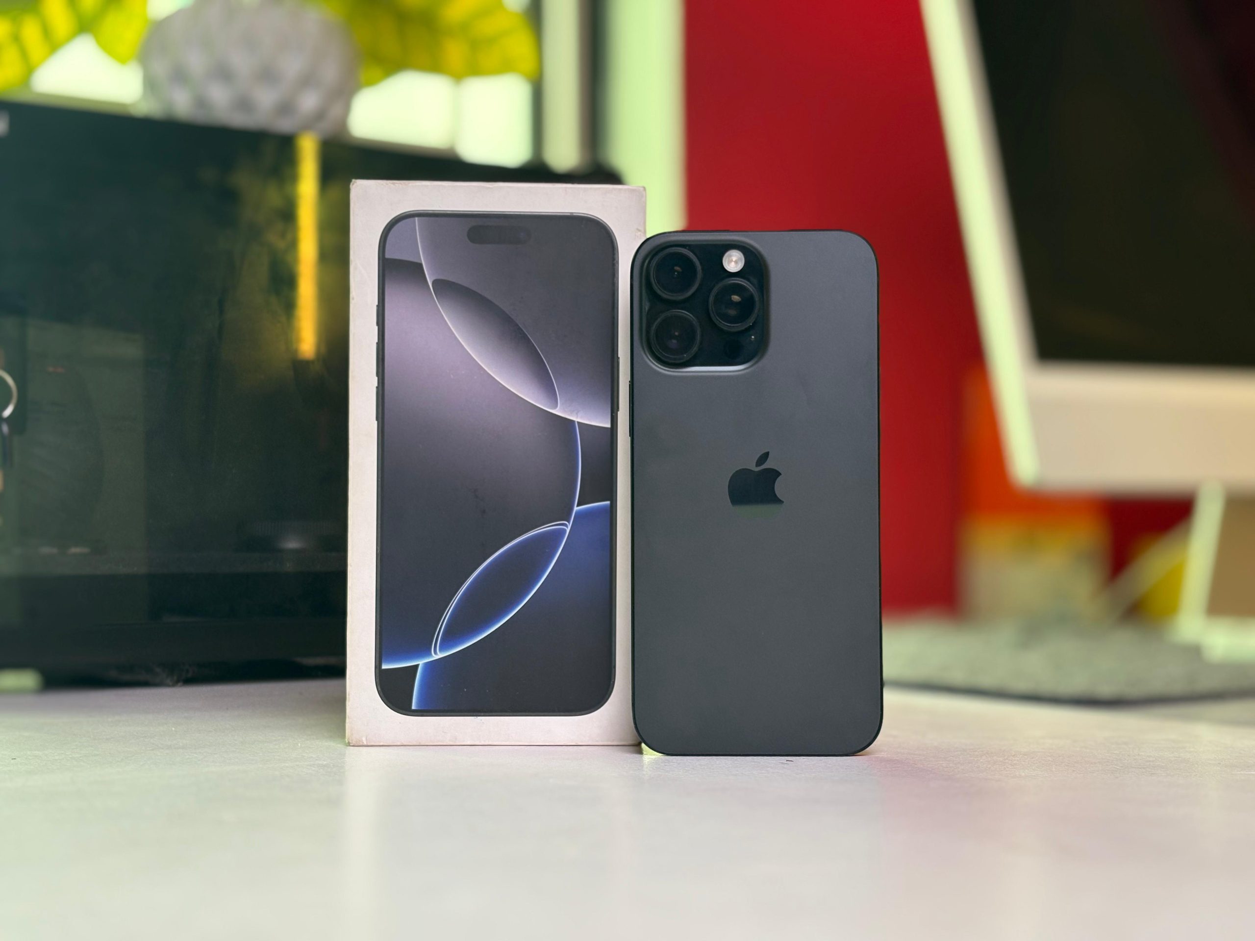 iPhone 16 Pro Max (USA)