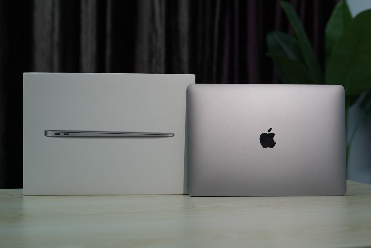 Macbook Air 13” M1 Chip BH 79%