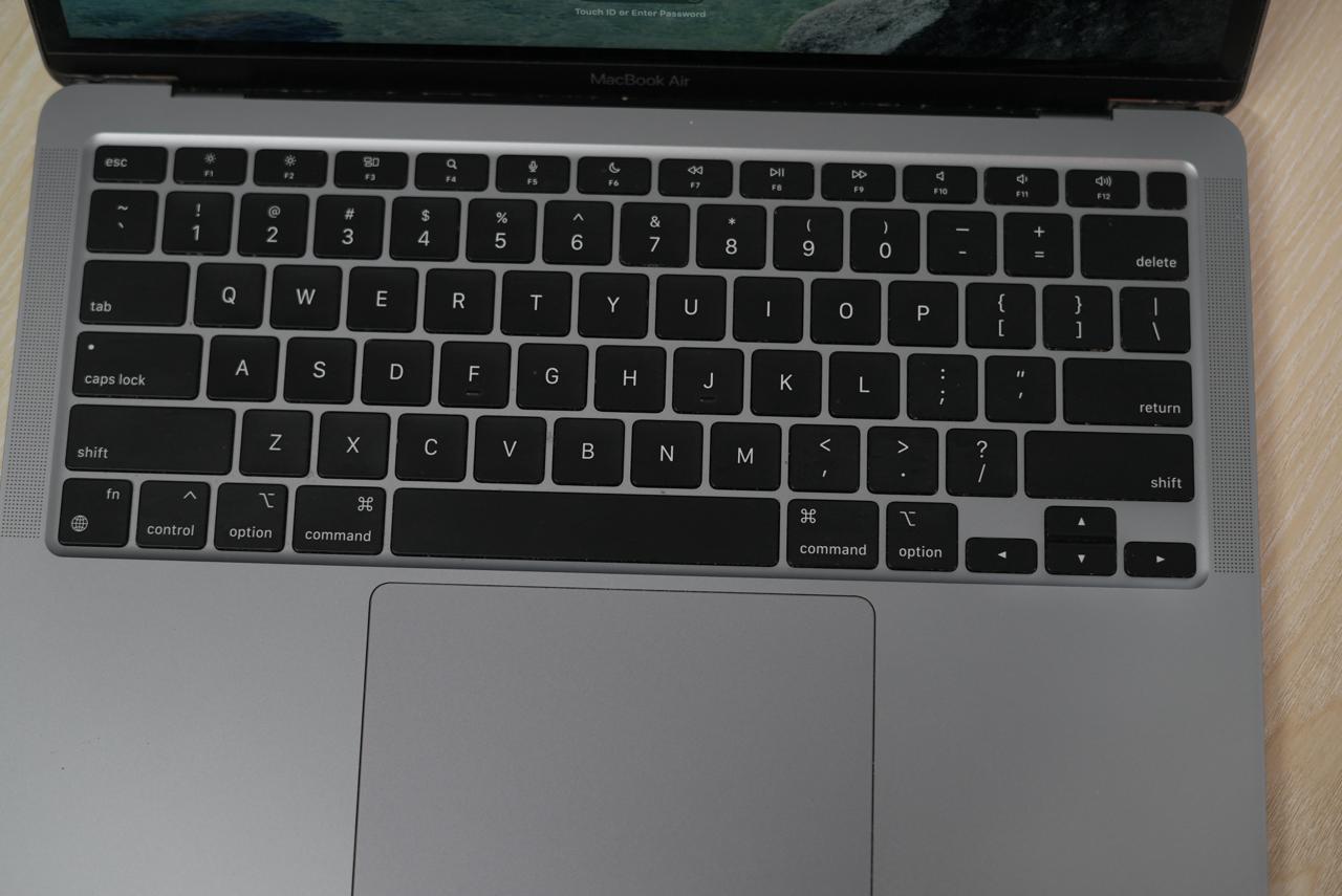 Macbook Air 13” M1 Chip BH 79% - Image 8