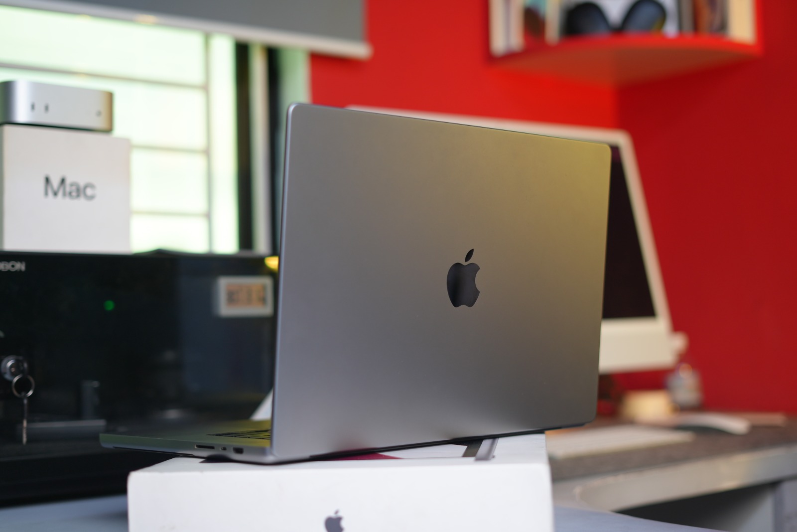 iPad Air 11-inch (M3) Wi-Fi - Image 2