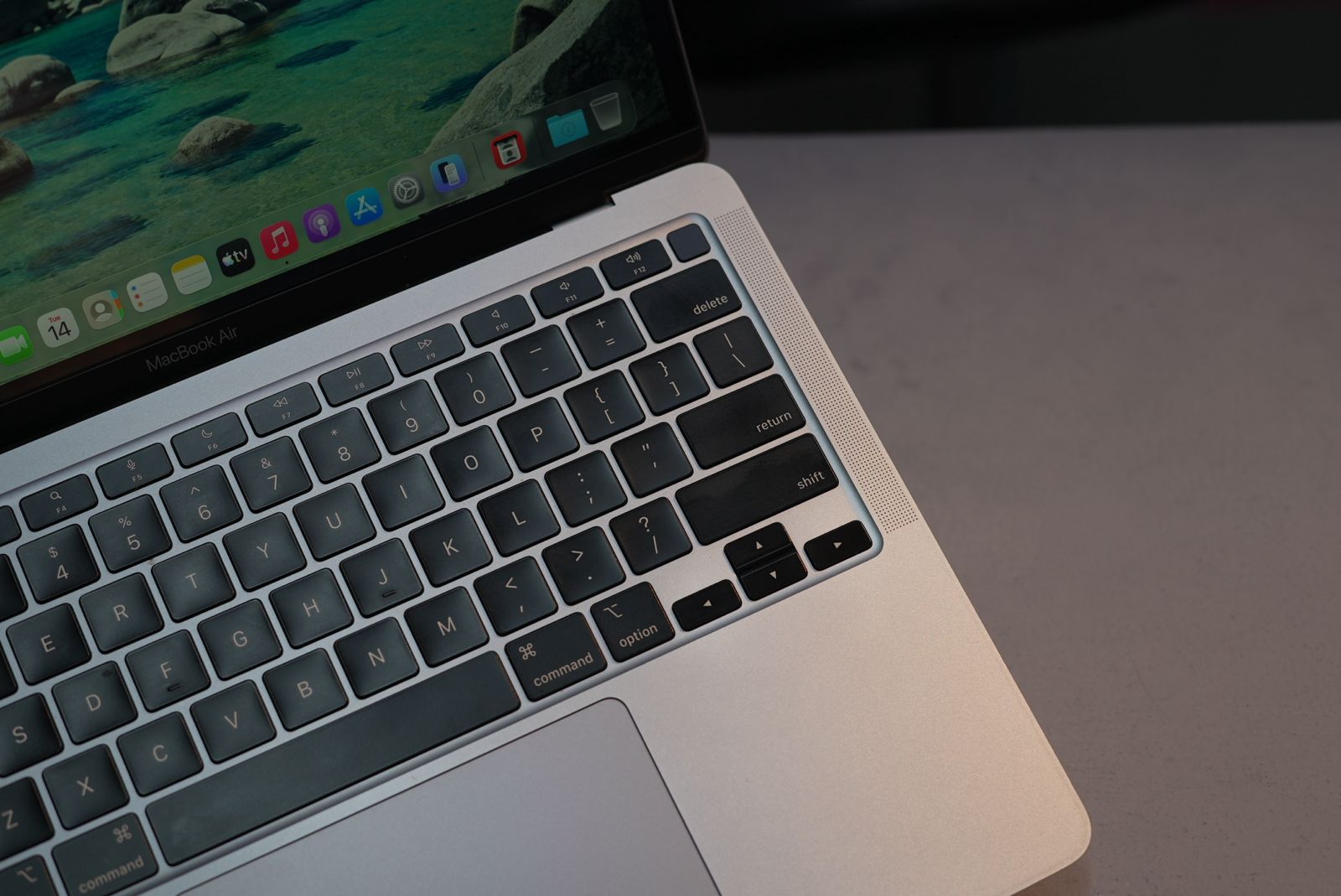 Macbook M1 Air (USA) BH 84% - Image 4
