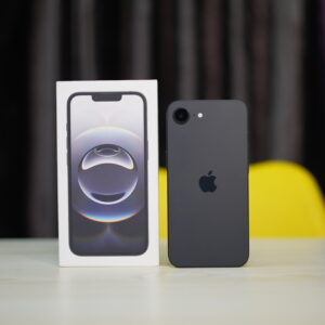 iPhone 16e