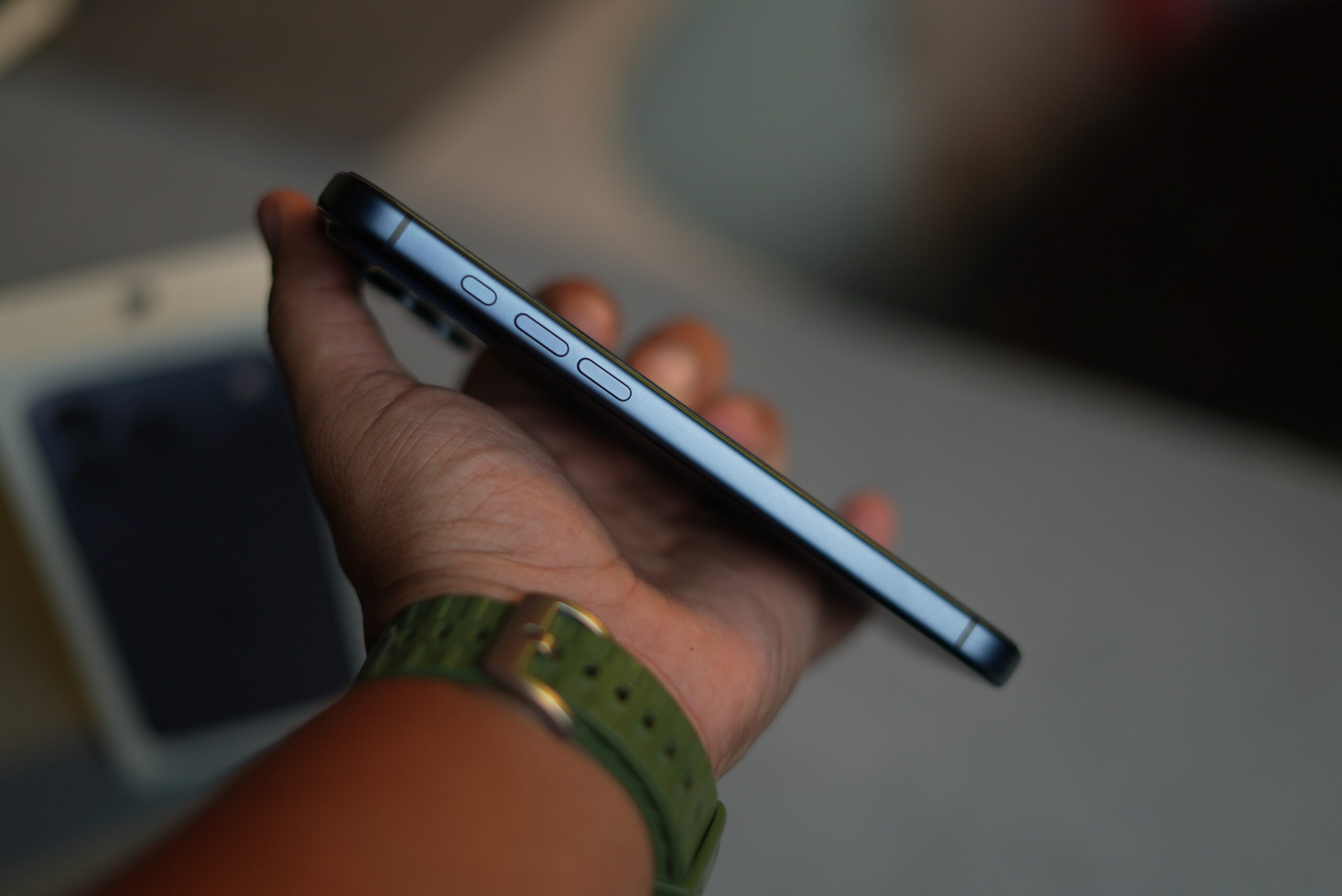 iPhone 17 Pro Max Health 93% - Image 6