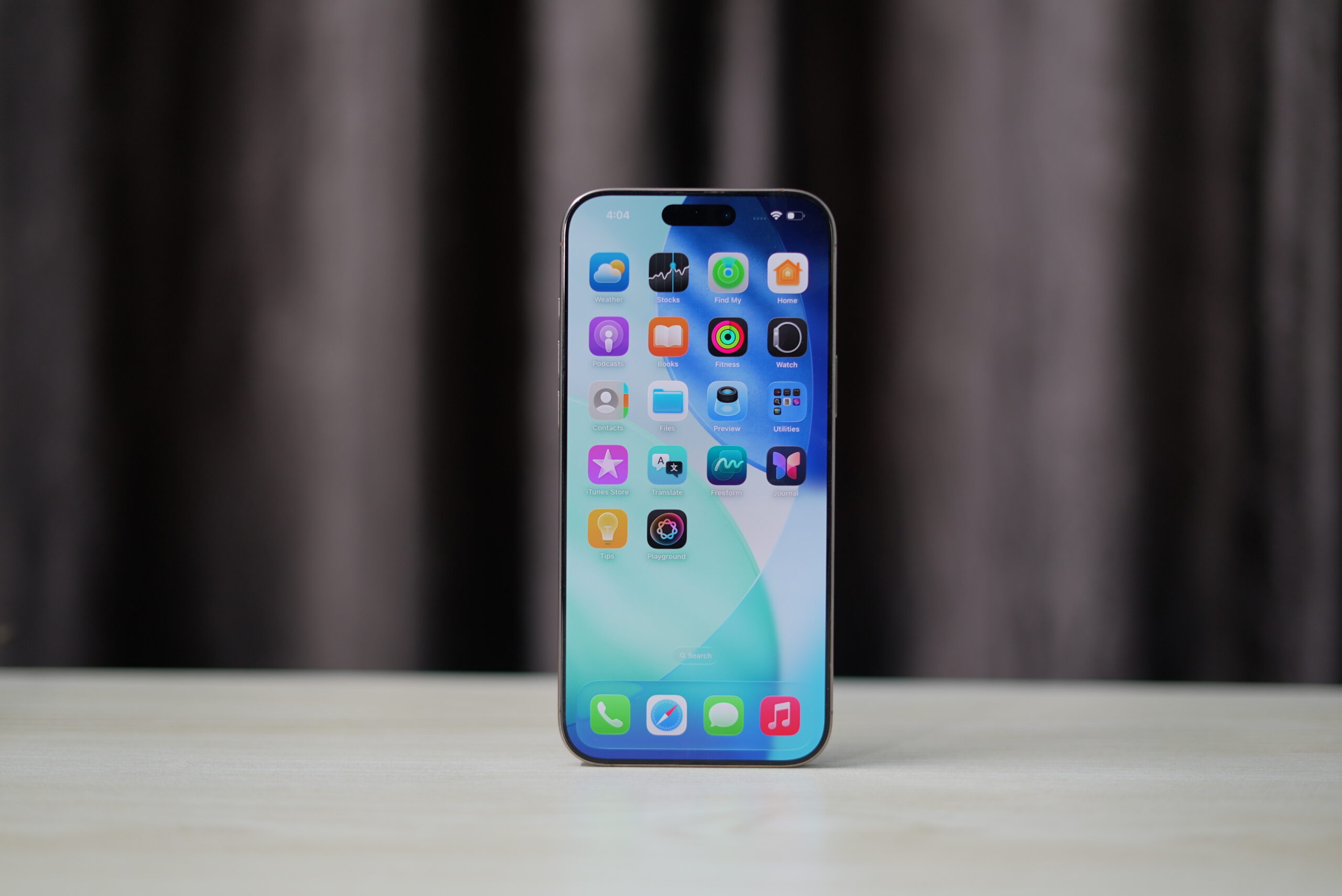 iPhone 16 Pro Max Health 90% - Image 3