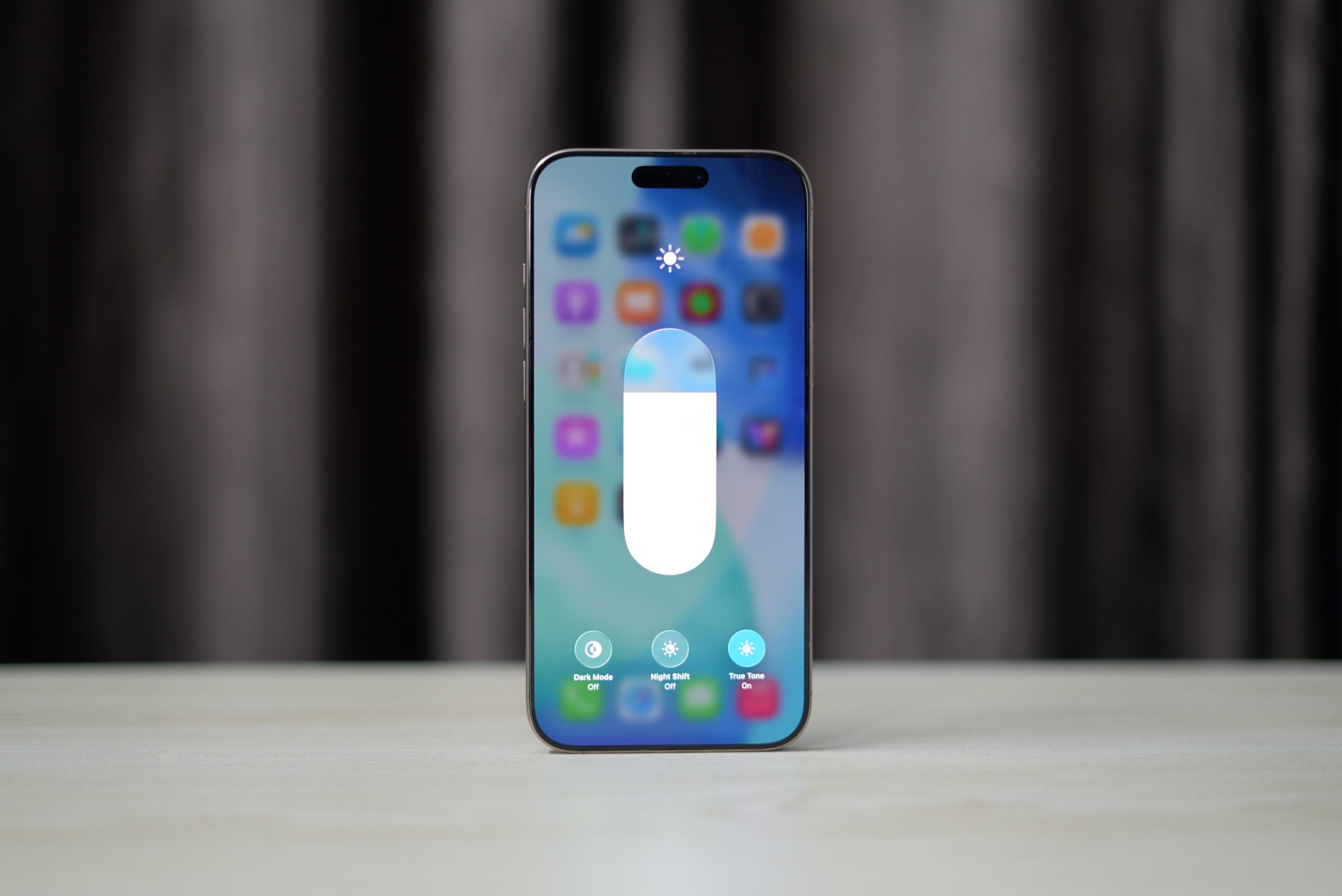 iPhone 16 Pro Max Health 90% - Image 4