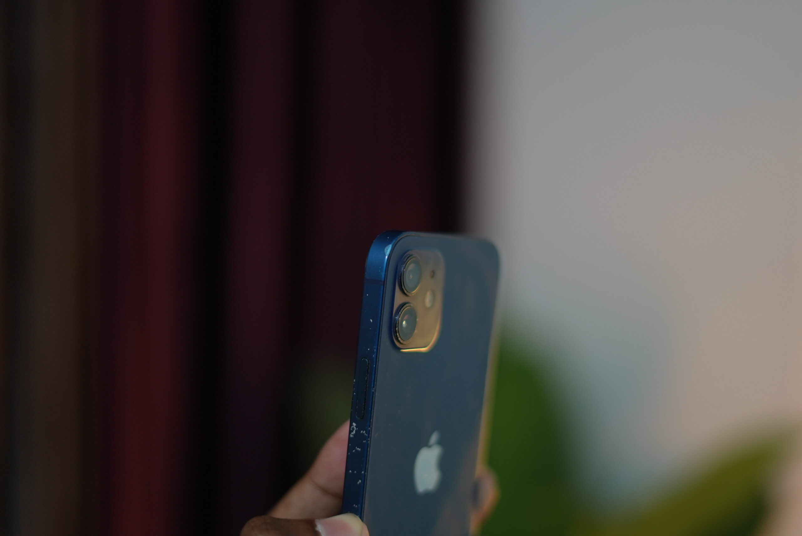 iPhone 12 (Blue) Health 75% - Image 11