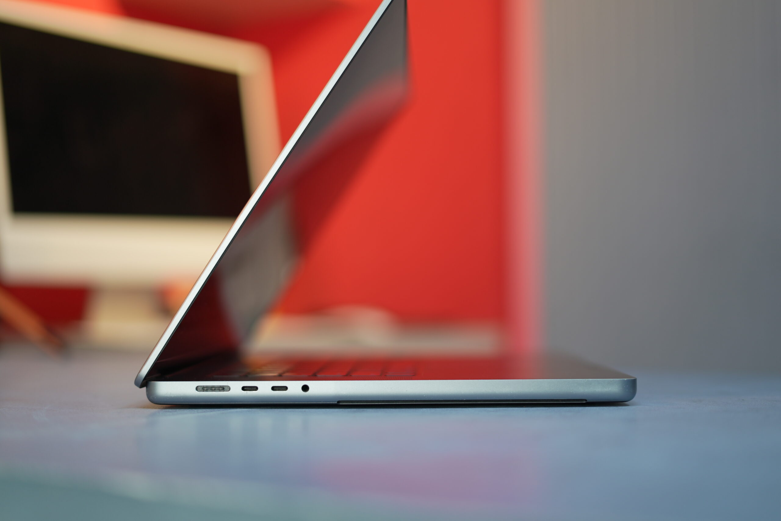 MacBook Pro M1 Pro Chip 16 inch - Image 3