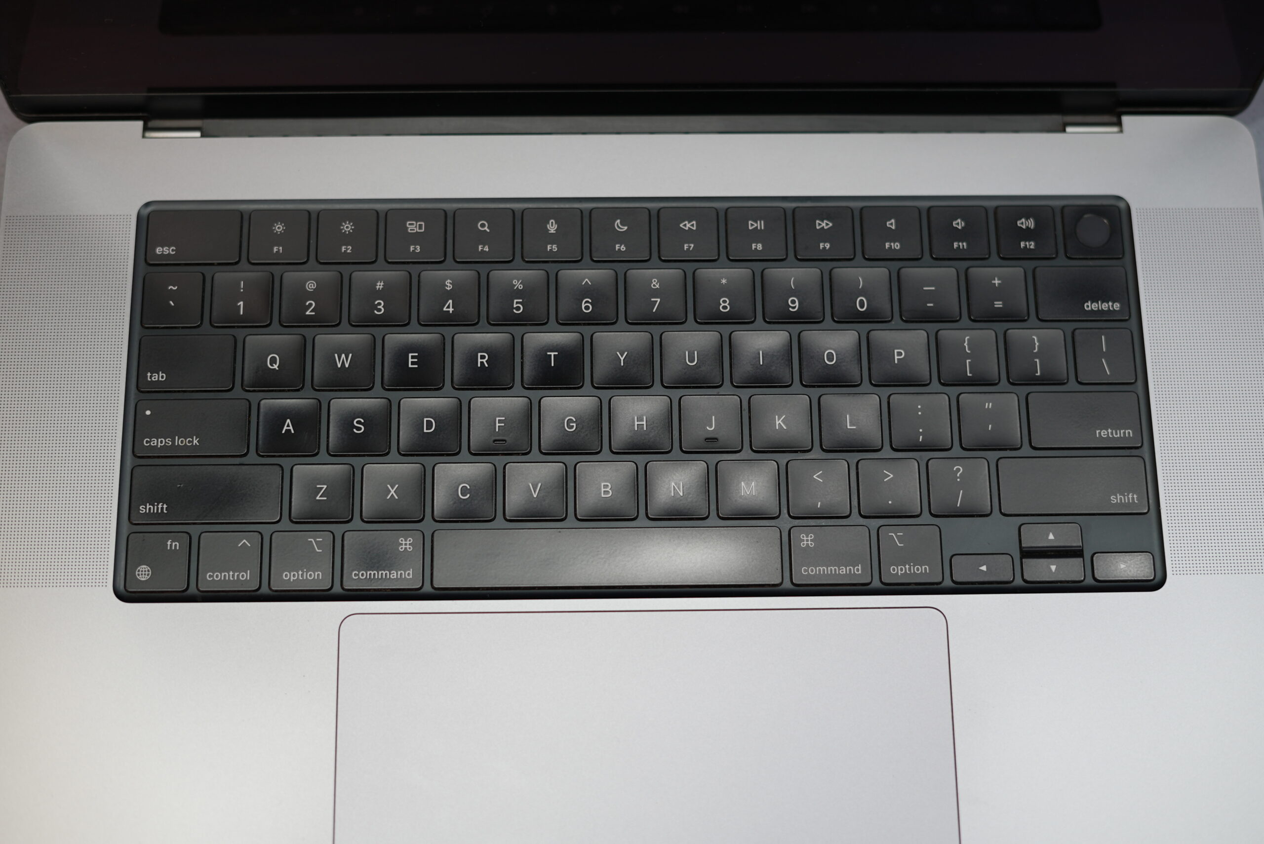 MacBook Pro M1 Pro Chip 16 inch - Image 5