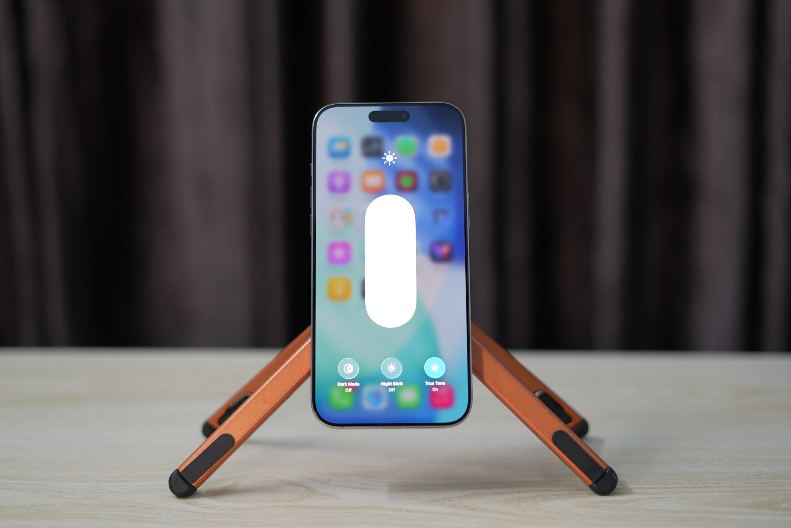 iPhone 16 Pro Max - Image 4