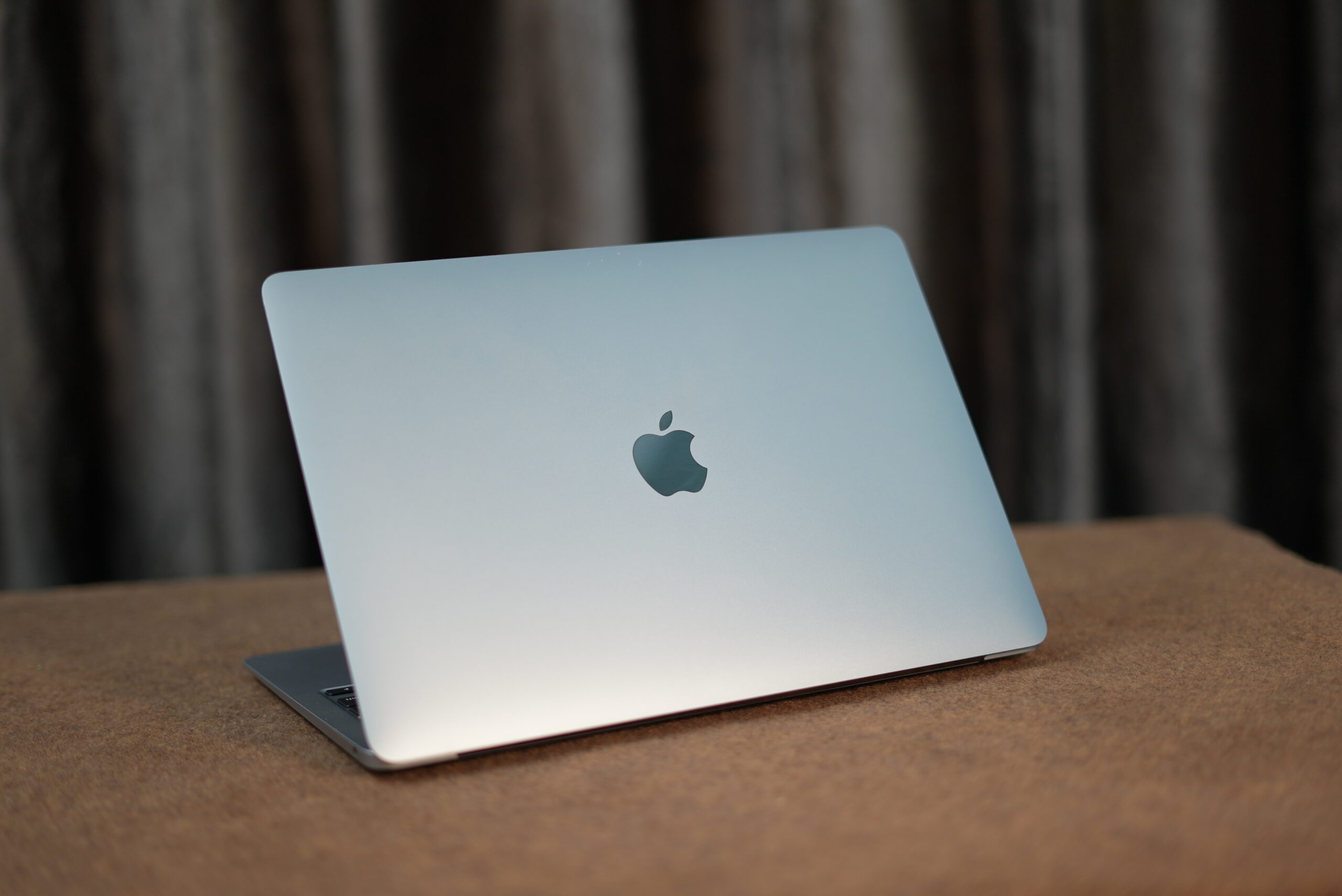 Macbook M1 Air - Image 2