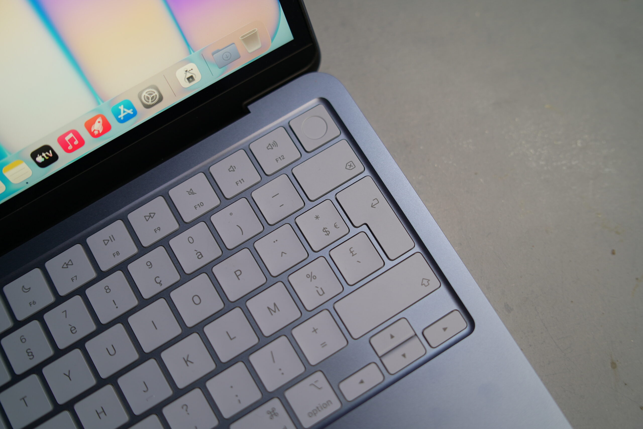 MacBook NEO (512 GB) Touch ID - Image 3